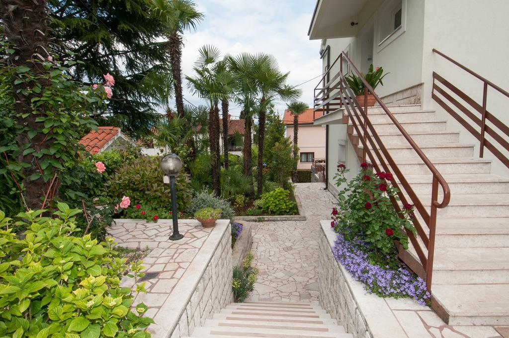 Apartment Meri Ičići Exterior foto